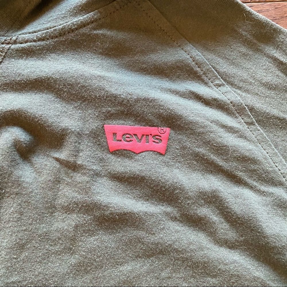 ☀️50% OFF☀️ Levi’s Shirt - Picture 5 of 10